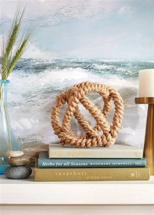 декор книг из металлической скульптуры в морской веревке