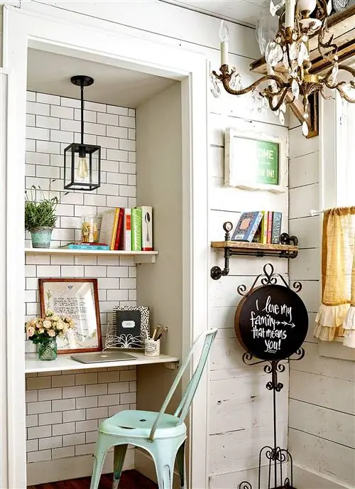 Настольные книги из белого кирпича