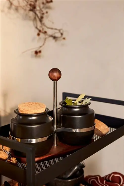 Баночки из коллекции ИКЕА Осень 2022 Кросамос на тележке