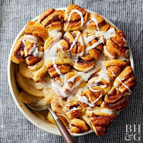 Cinnamon Roll-Apple Cobbler, коблер, яблоко, корица