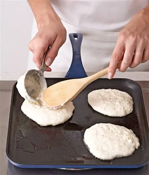 ложка блины сковородка
