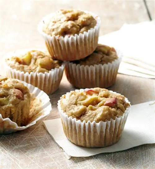 Пряные маффины из яблок и нута