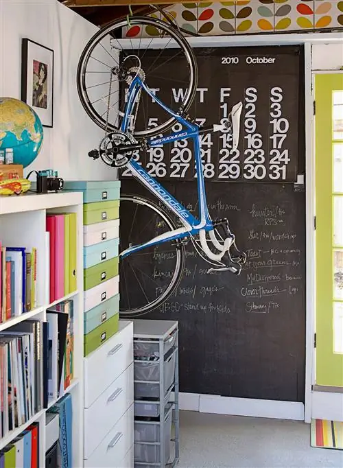 Гараж превратился в подвесной велосипед Craft Space