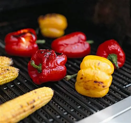 кукуруза на гриле красный желтый сладкий перец