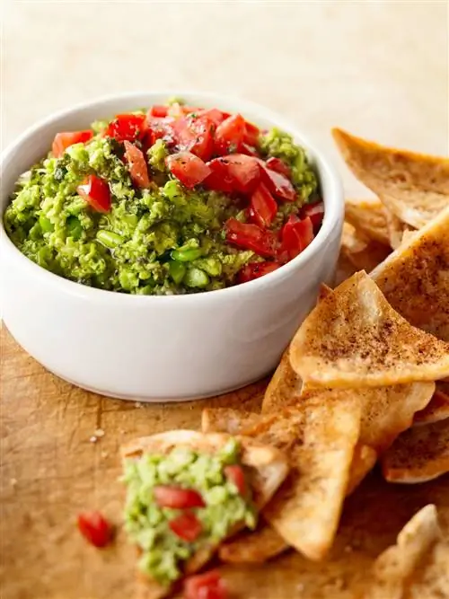 Дип из эдамаме с авокадо