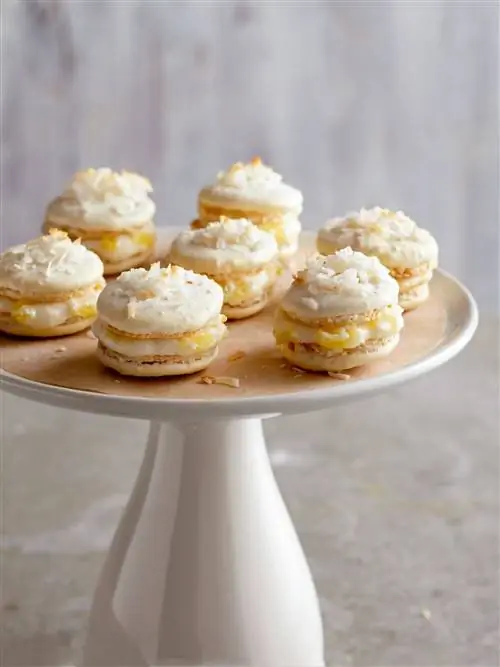 Макароны с начинкой из ананасов