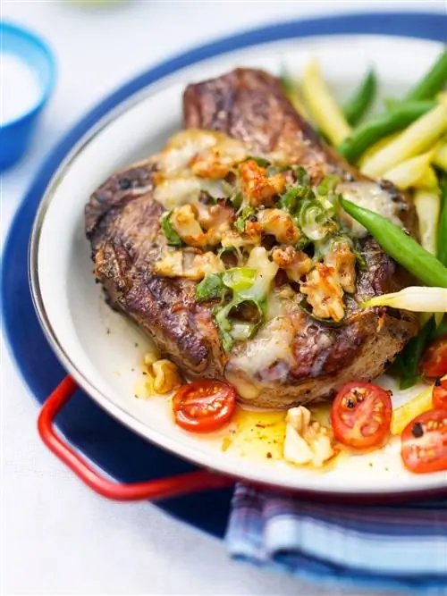 Свиные отбивные в пиве