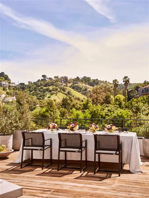 Устройте модный ужин на свежем воздухе