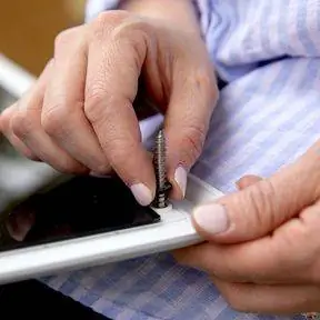 добавление шайб к установленным оконным винтам