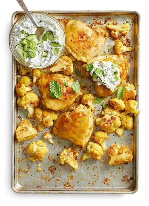 Жареный цыпленок карри и цветная капуста