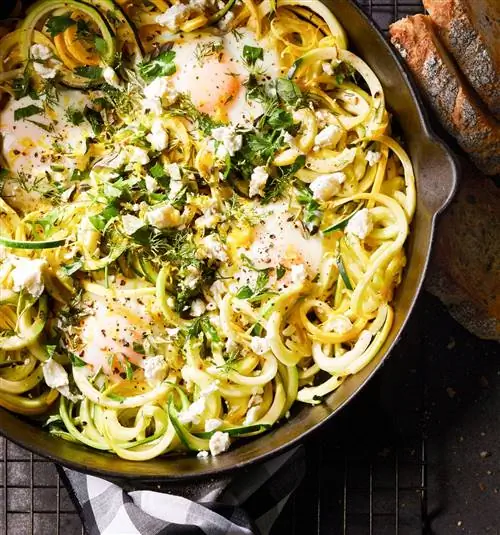 Лимонно-чесночные тушеные яйца