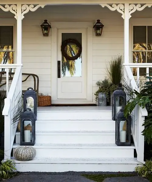 фонари крыльца на ступеньках
