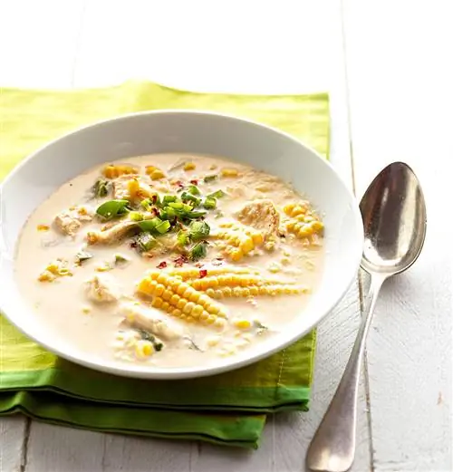 Свежая кукуруза и куриный суп