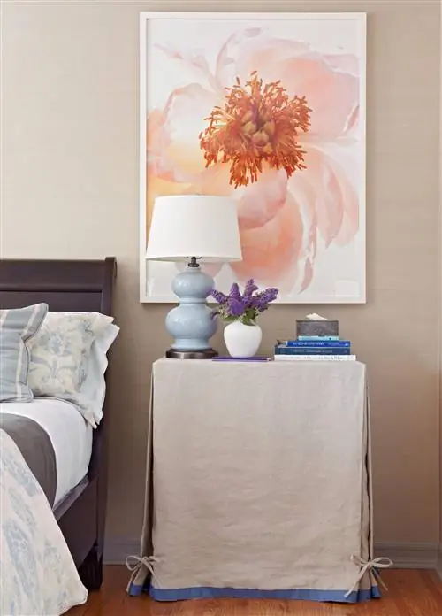 прикроватная тумбочка из драпированной ткани