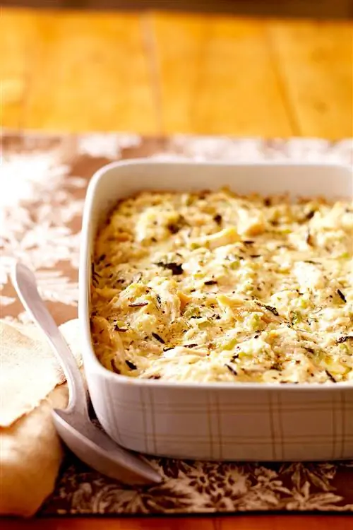 Запеканка из курицы и дикого риса