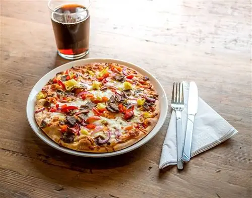 превосходная пицца и газировка