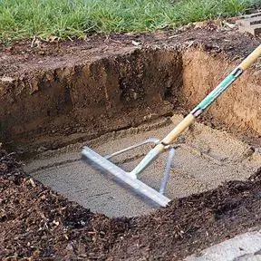 Бассейн с фонтаном