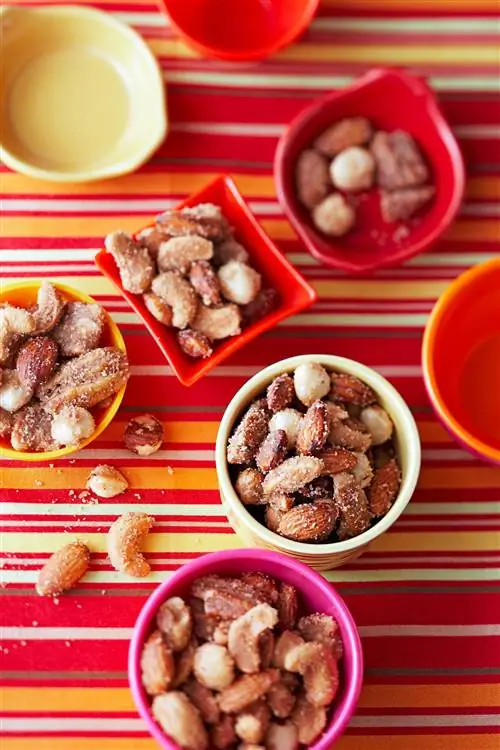 Сладкие горячие орешки