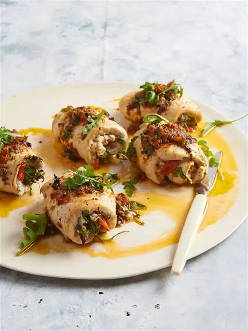 Роллапы с курицей и жареным красным перцем