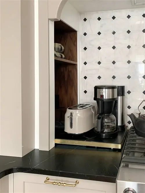 выдвижной ящик для кофе и бытовой техники от Erin Zubot Design