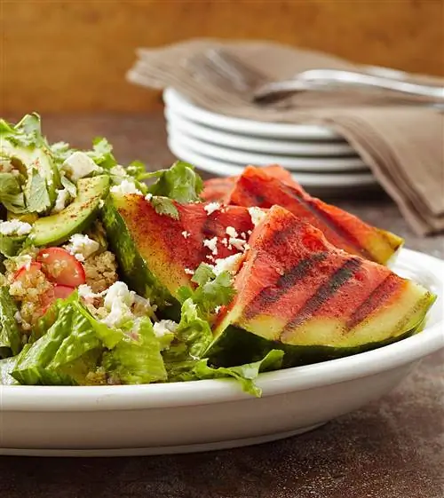 Салат из жареного арбуза