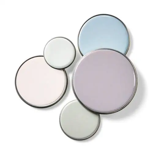 покрасьте крышки нейтральной краской