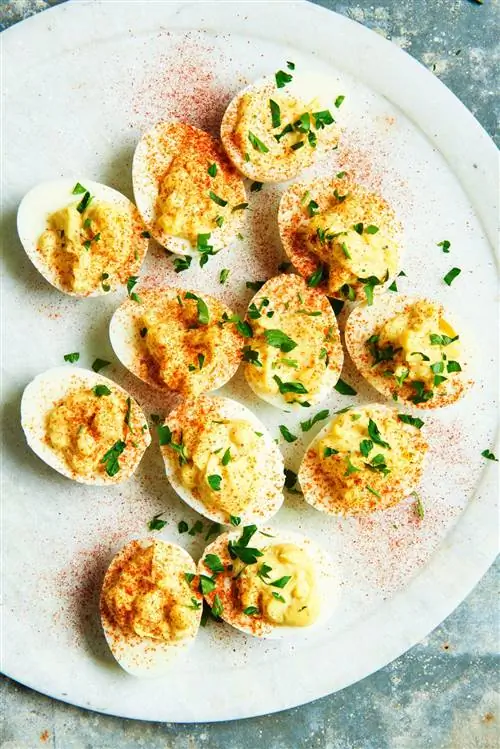 Как приготовить лучшие фаршированные яйца, которые вы когда-либо ели