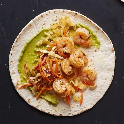 Тако с креветками и кинзой