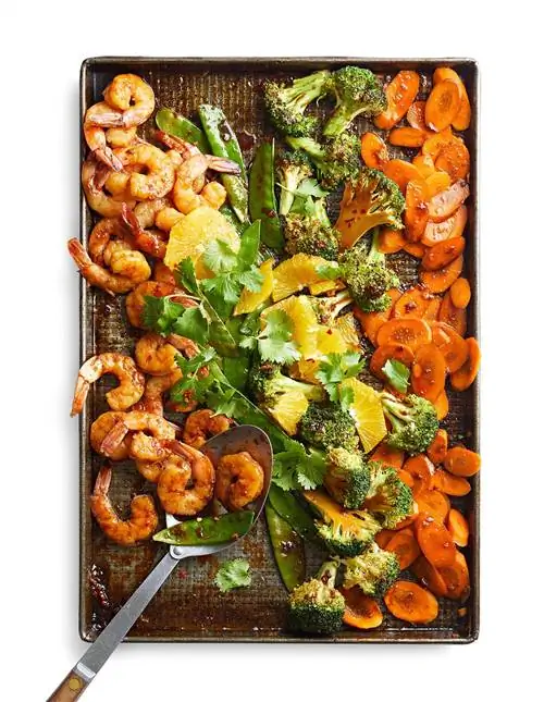 Имбирные креветки и овощи