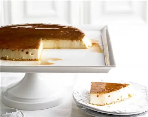 Ванильный флан с соусом из ириски