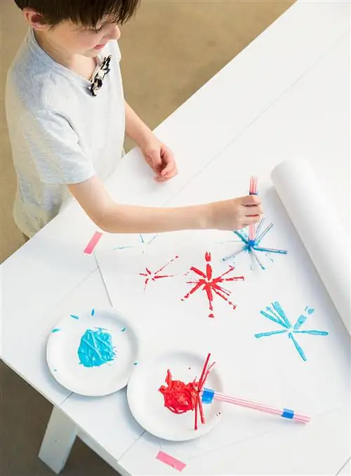 рисуем разноцветные звезды соломкой