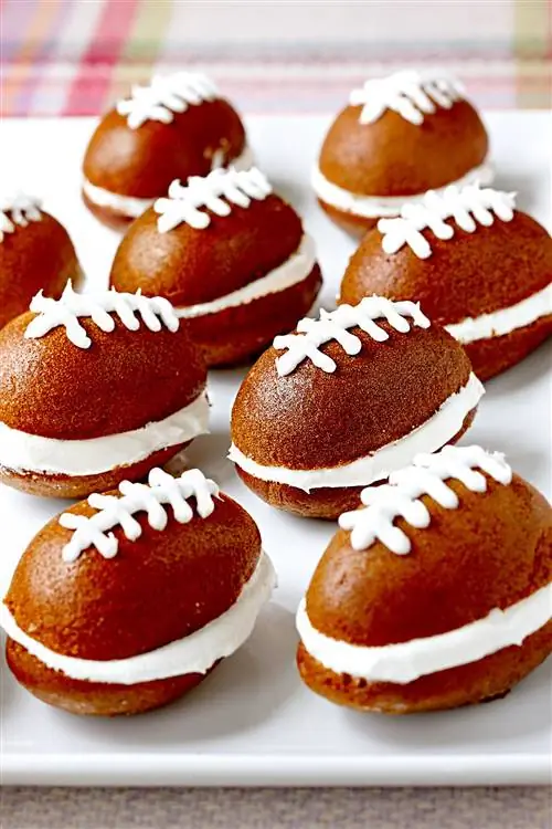 Тыквенные футбольные торты