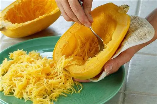 Сквош-спагетти с маслом