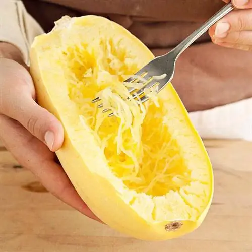 Как приготовить тыкву-спагетти в качестве альтернативы пасте с низким содержанием углеводов