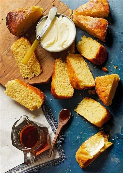 Ароматизированный кукурузный хлеб в медленноварке