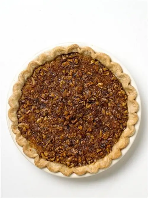 Шоколадно-кокосовый пирог с пеканом