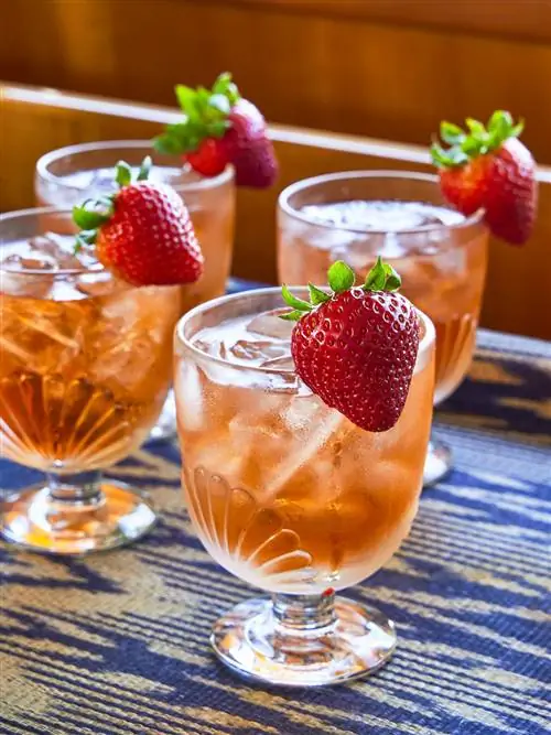 клубничное письмо апероль коктейль синий икат поднос