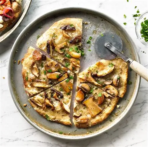 Грибно-чесночная пицца