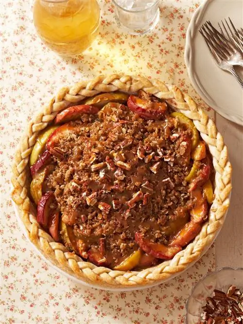 Карамельно-яблочный пирог