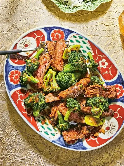 Говядина брокколи Луны