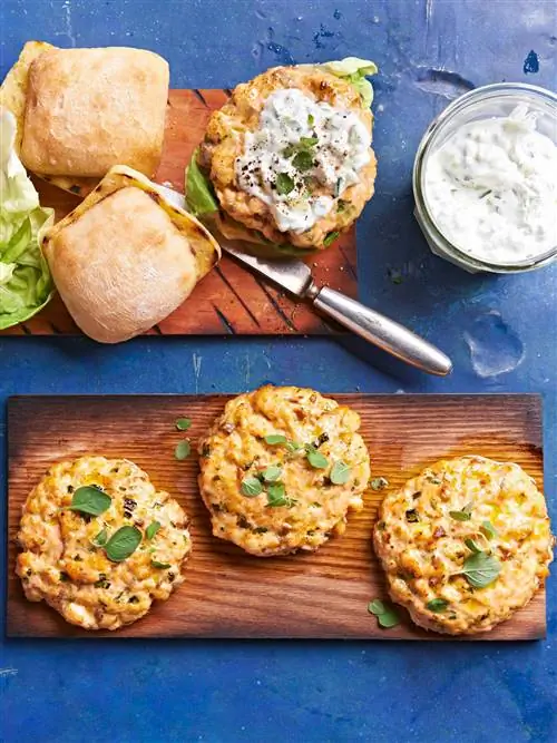 Греческие бургеры с лососем