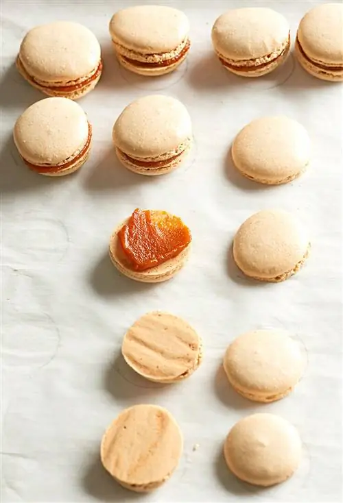 Макаронс из тыквы и миндаля