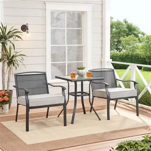 Mainstays Alexandra Square 3-Piece Outdoor Patio Bistro, расположенное в саду
