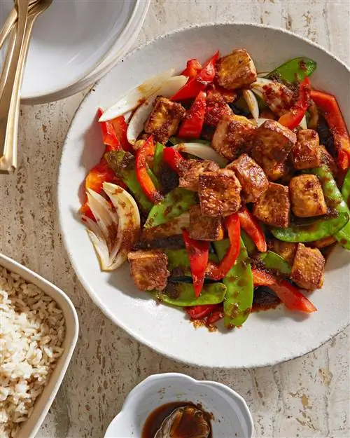 Как правильно приготовить тофу для вашего рецепта без мяса