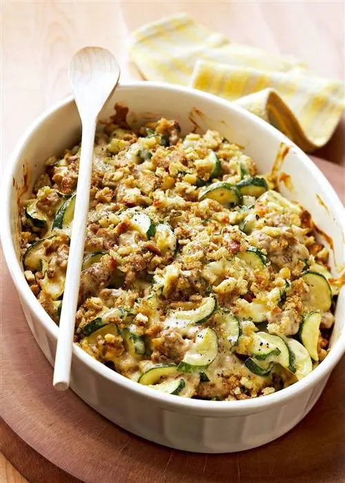 Кабачково-колбасная запеканка