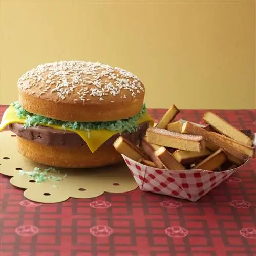 Торт с мороженым чизбургер