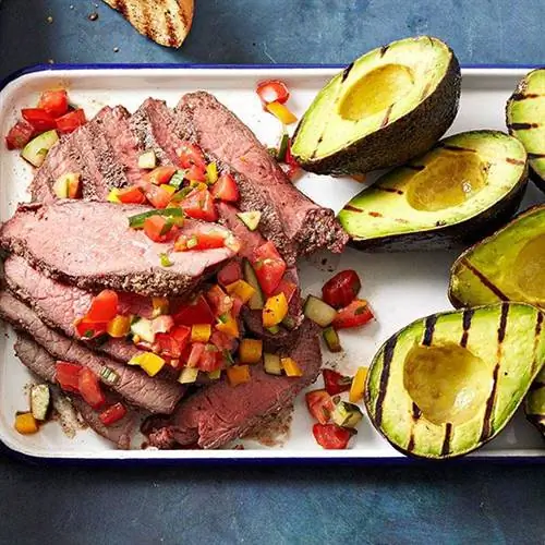 Tri-Tip Roast с авокадо на гриле Tri-Tip Roast с авокадо на гриле