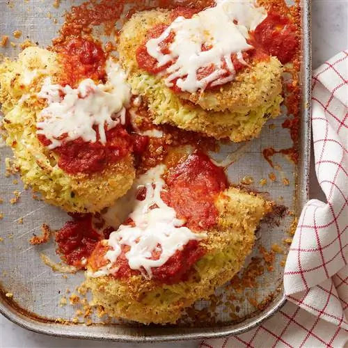 запеченная курица с пармезаном с высоты птичьего полета