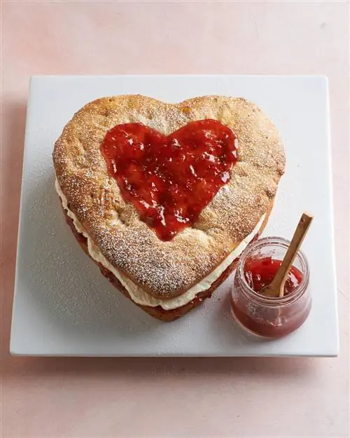 Желейный торт с пончиками