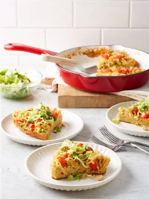 Азиатская яичная лапша Frittata